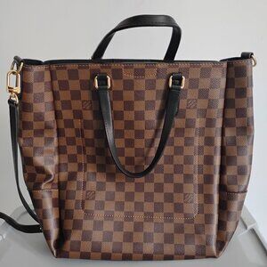 Louis Vuitton never full